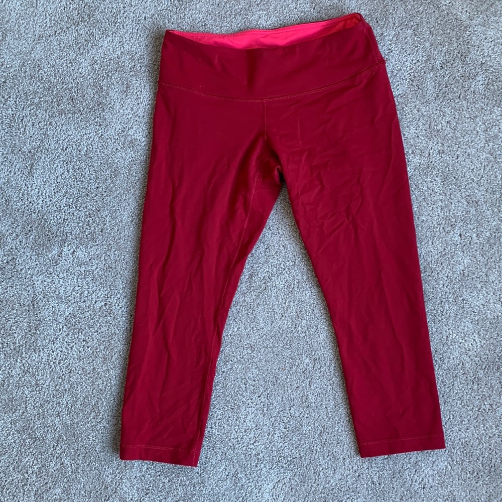 Lululemon wunder under mid-rise legging. Luon material, crop